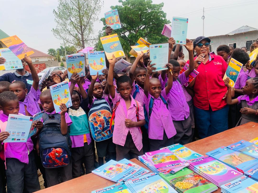 Photograph of Lusean Child's Trust Foundation support delivered at Mapaosa Combined School